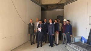 Vali Aktaş, Derince'de Yapımı Devam Eden Okul İnşaatında İncelemelerde Bulundu