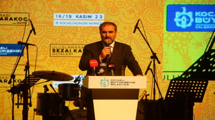 Üstat Karakoç muhteşem bir gecede şiirleriyle anıldı
