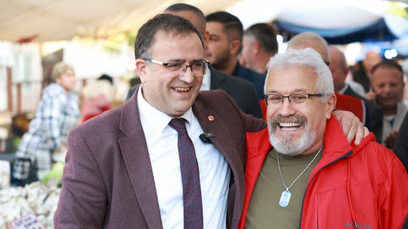 Başkan Gökçe´den Yavuz Sultan´da Pazar Ziyareti Başkan Gökçe´den Yavuz Sultan´da Pazar Ziyareti