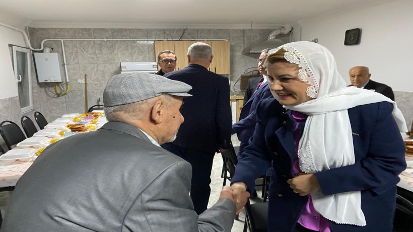 Başkan Hürriyet, güne Kuruçeşme Fatih Camii’nde başladı
