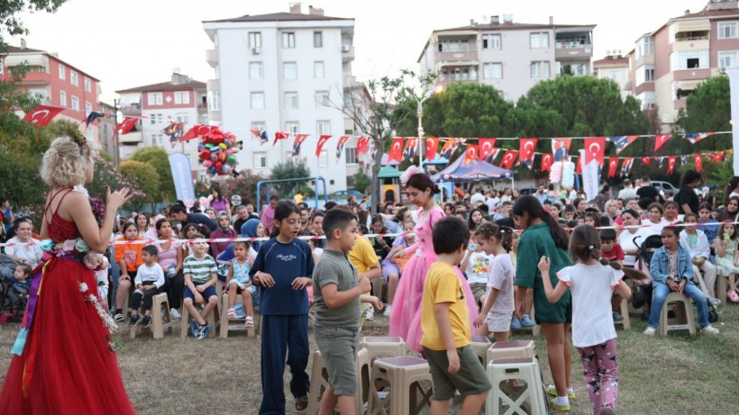 Çocuklar ve Aileler Mahalle Şenliklerinde Buluşuyor