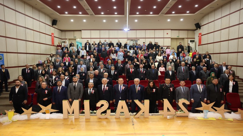 Derince'de Öğretmenler Günü Coşkusu Derince'de Öğretmenler Günü Coşkusu