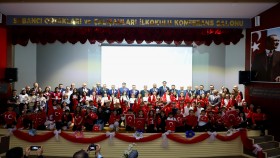 Derince’de 23 Nisan Kutlamalarına Yoğun Katılım