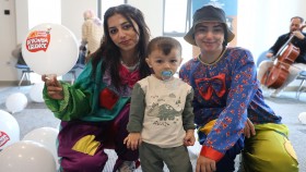 Hastanedeki çocuklara 23 Nisan sürprizi