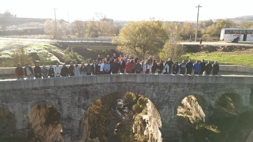 Körfez Belediyesi’nden Gençlerle Doğa Yürüyüşü
