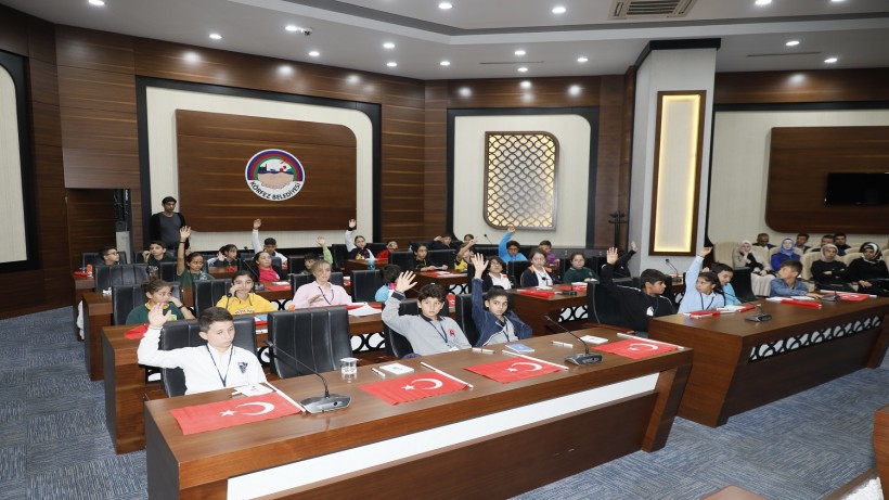 Körfez Çocuk Meclisi’nde Başkanlık Seçimi Heyecanı Yaşandı Körfez Çocuk Meclisi’nde Başkanlık Seçimi Heyecanı Yaşandı
