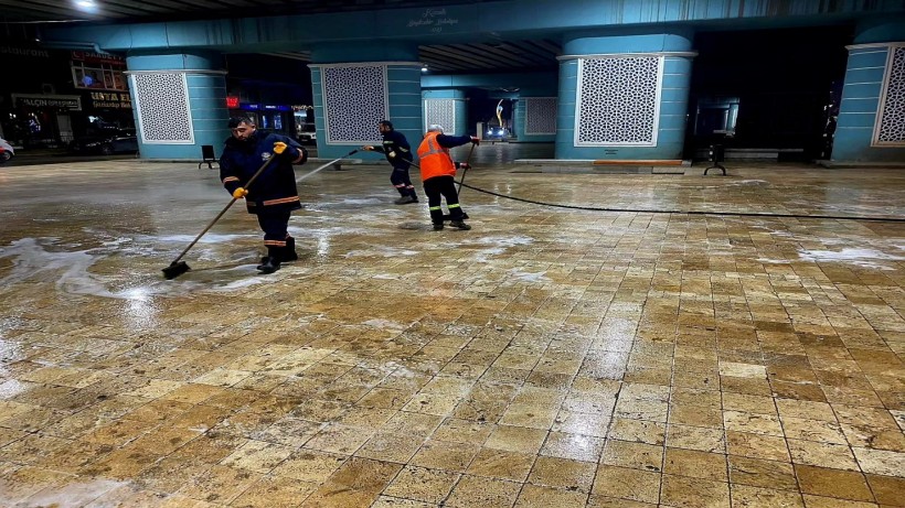 Körfez’de en uzun gece temizlikle aydınlandı