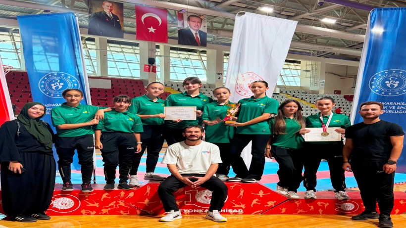 Körfezli genç karateci Elif Türkiye üçüncüsü oldu