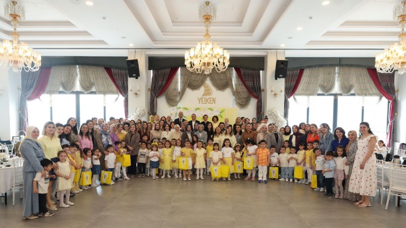Minik Kalplerden Annelerine Sevgi Dolu Kutlama